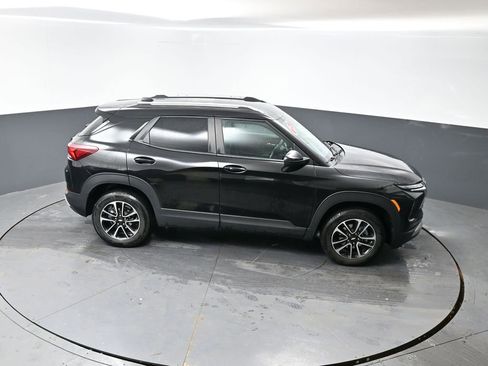 Used 2025 Chevrolet TrailBlazer LT w/ Driver Confidence Package image 40