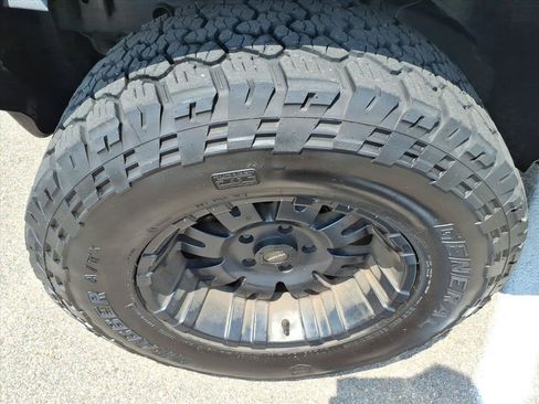 Used 2017 Jeep Wrangler Unlimited Sport w/ Quick Order Package 24S AWD/4WD image 4