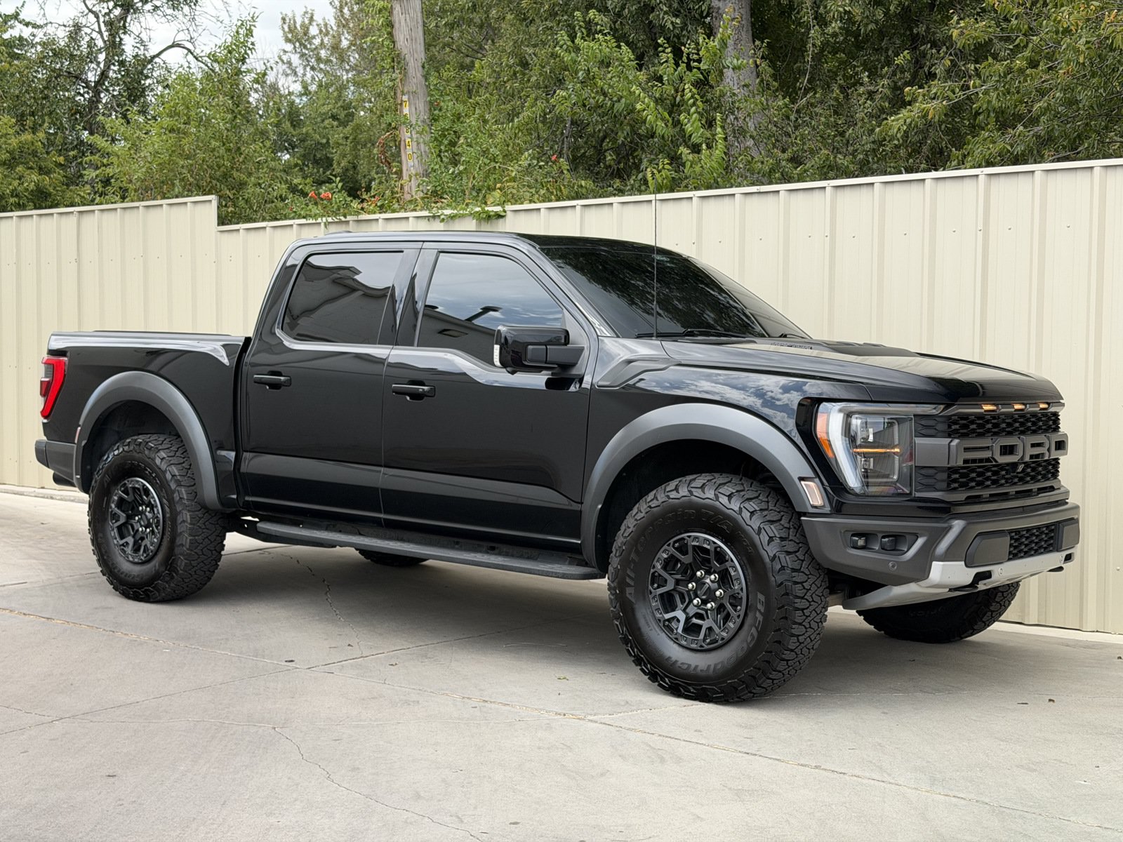 Used 2022 Ford F150 Raptor w/ Equipment Group 801A High AWD/4WD image 3