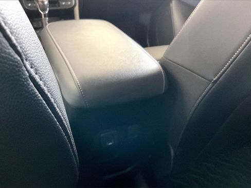 Used 2022 Chevrolet Colorado Z71 w/ Safety Package image 11