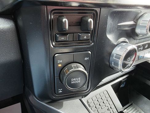 Used 2024 Ford F350 Lariat image 45