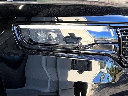 Used 2024 Jeep Wagoneer Series II image 28