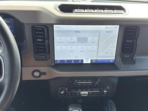 Used 2024 Ford Bronco Wildtrak image 19