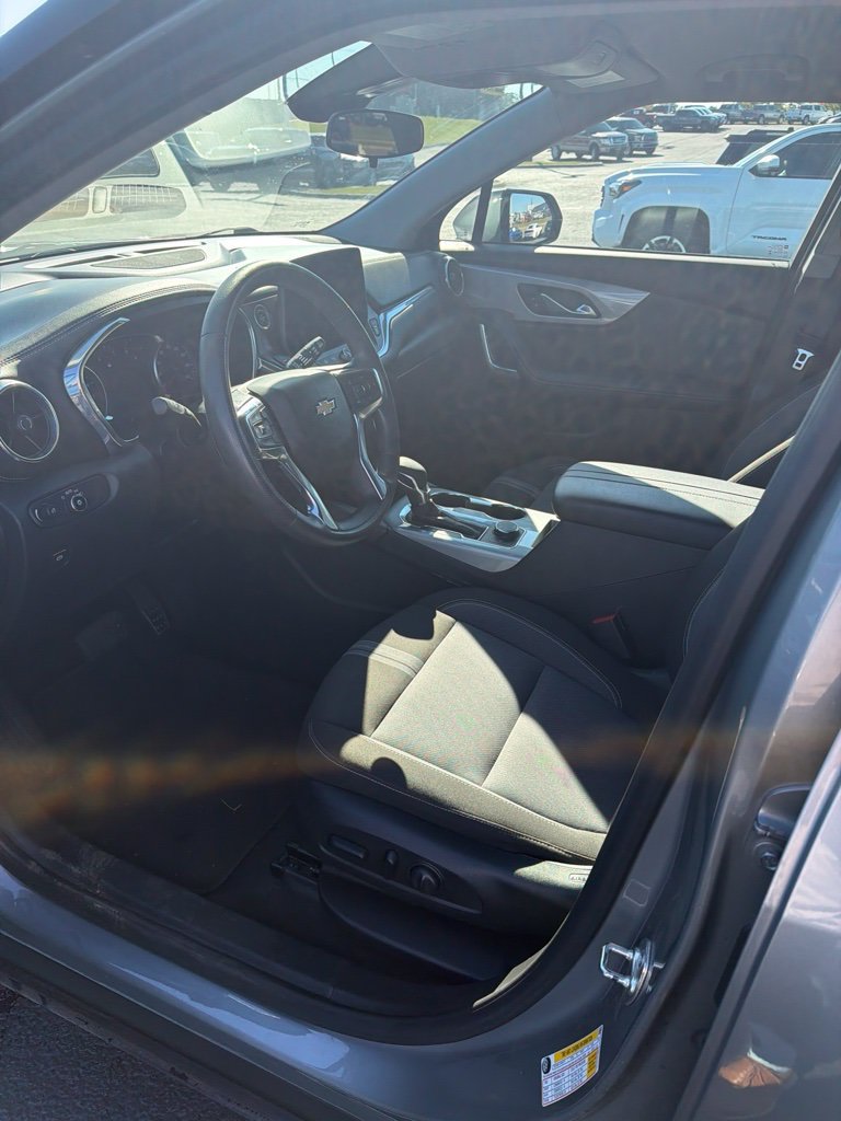 Used 2023 Chevrolet Blazer LT AWD/4WD image 3