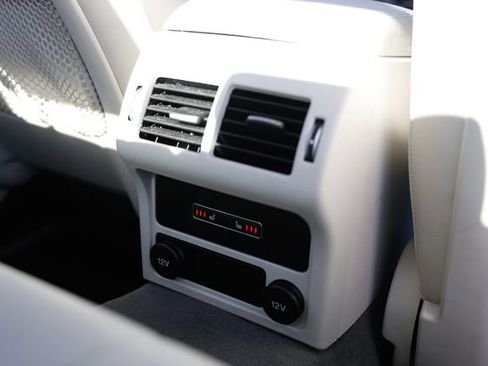 Used 2017 Jaguar XF Prestige image 44