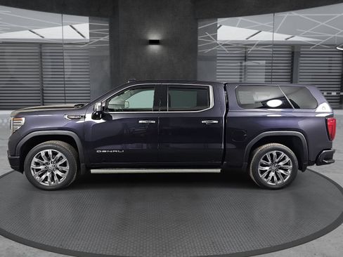 Used 2025 GMC Sierra 1500 Denali w/ Denali Reserve Package AWD/4WD image 8
