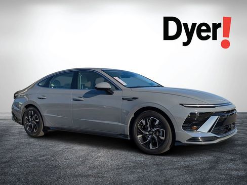 Used 2025 Hyundai Sonata SEL image 1