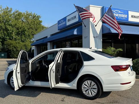 Used 2019 Volkswagen Jetta S image 8