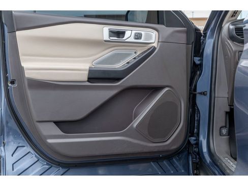 Used 2020 Ford Explorer Platinum w/ Premium Technology Package image 20