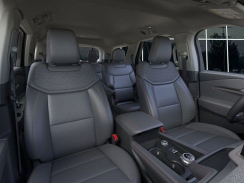 New 2025 Ford Explorer Active w/ Active Comfort Package image 10