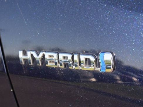 Used 2019 Toyota RAV4 XSE w/ XSE Weather Package AWD/4WD image 11