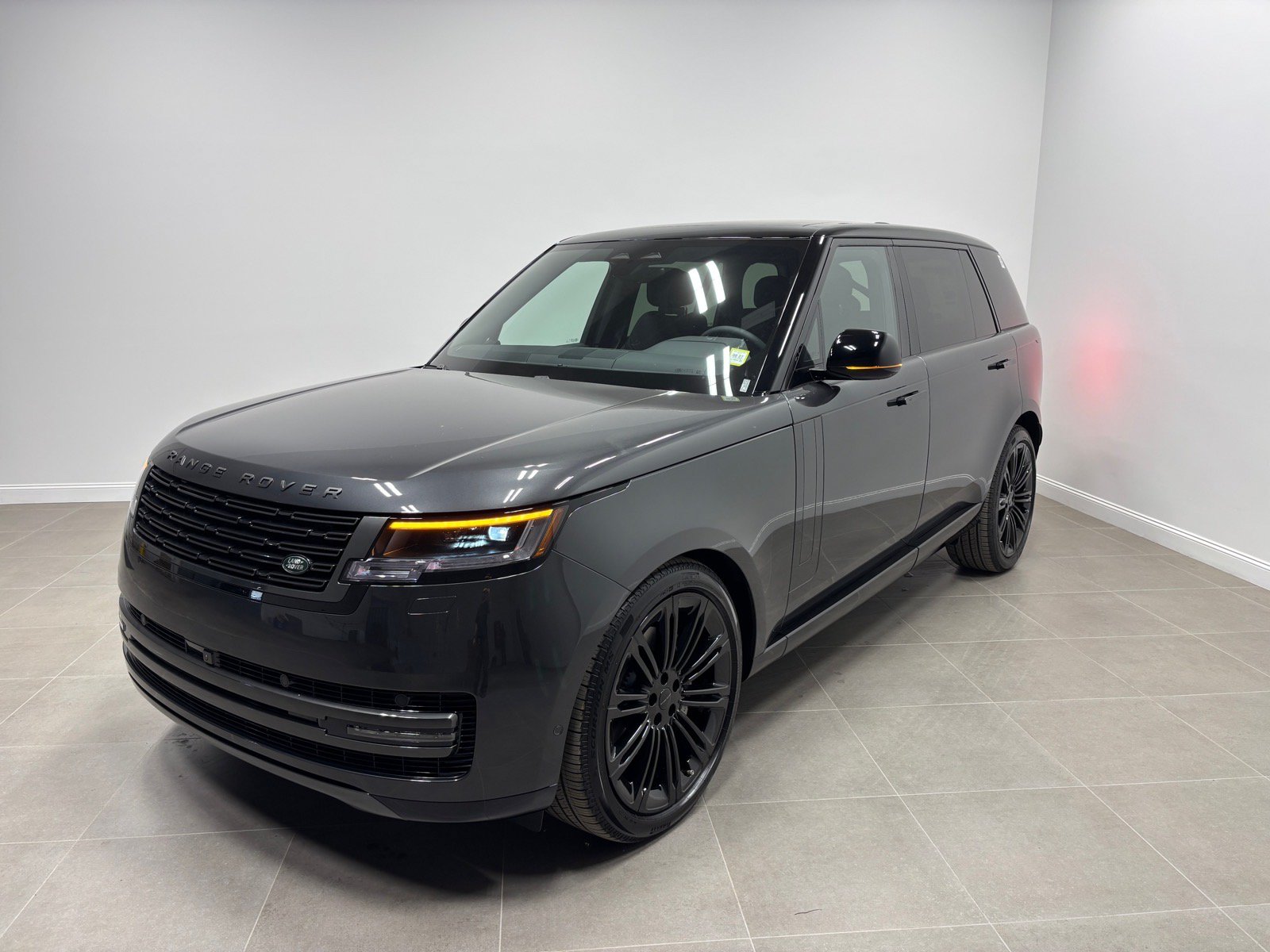 New 2026 Land Rover Range Rover Long Wheelbase SE AWD/4WD image 1