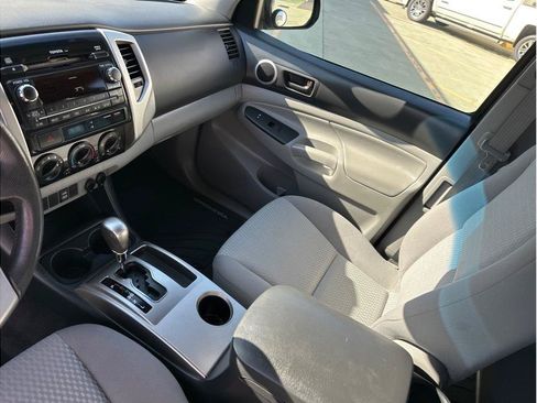 Used 2012 Toyota Tacoma 4x4 Access Cab w/ SR5 Pkg image 13