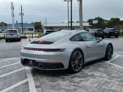 Used 2024 Porsche 911 Carrera 4 AWD/4WD image 5