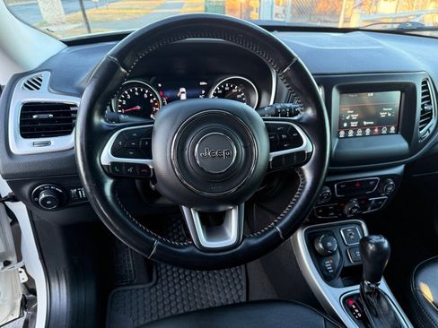 Certified 2021 Jeep Compass Latitude w/ Convenience Group image 22