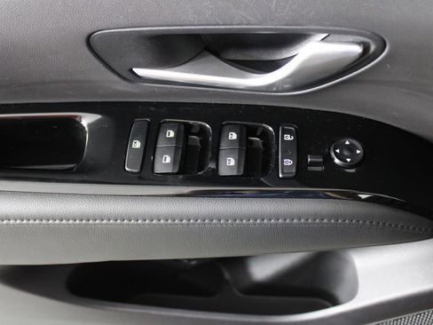 Certified 2024 Hyundai Tucson Limited FWD image 25