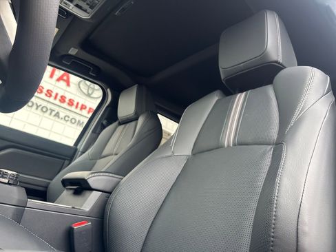 New 2026 Toyota 4Runner Limited AWD/4WD image 11