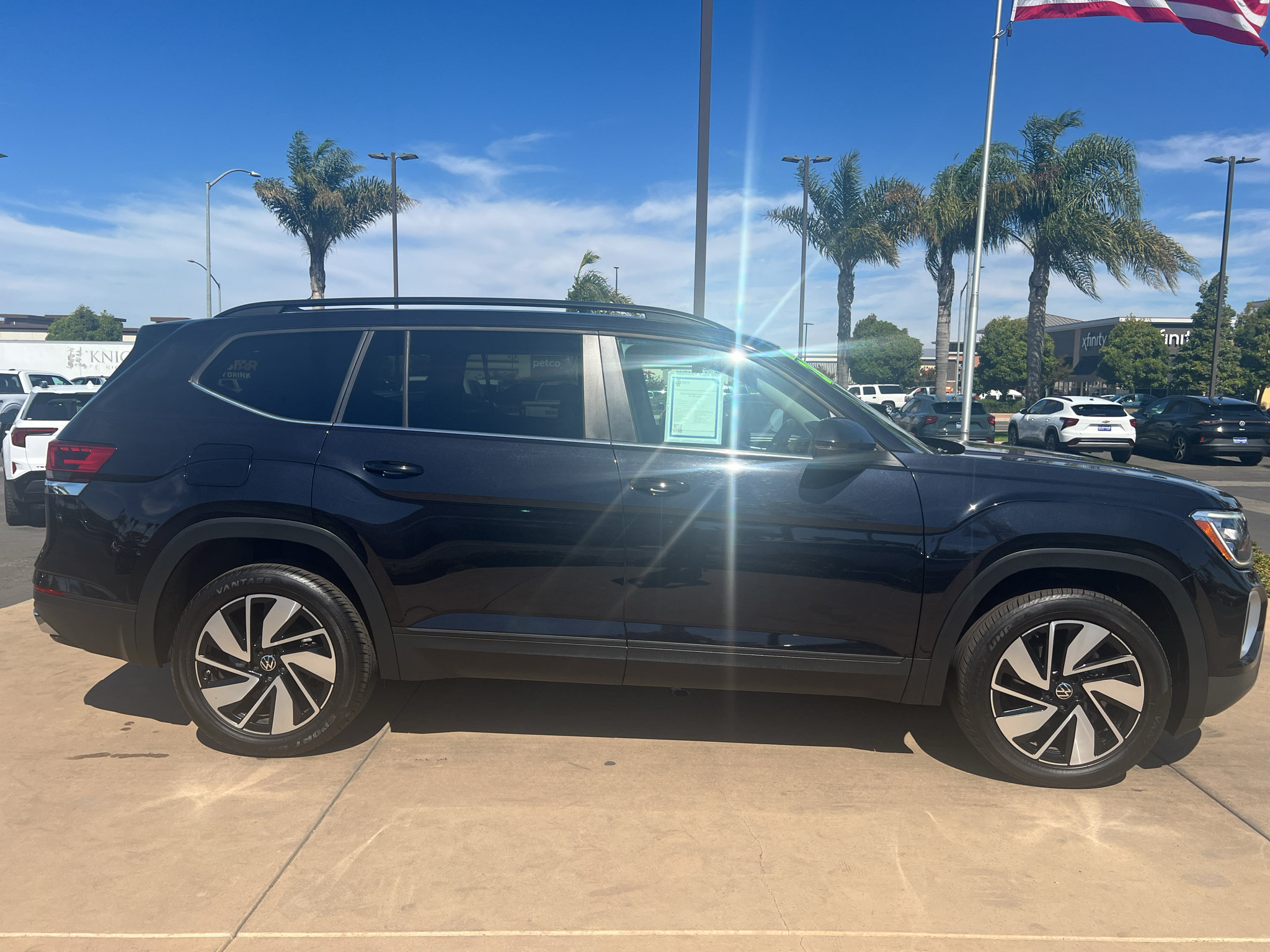 Used 2024 Volkswagen Atlas SE FWD image 4