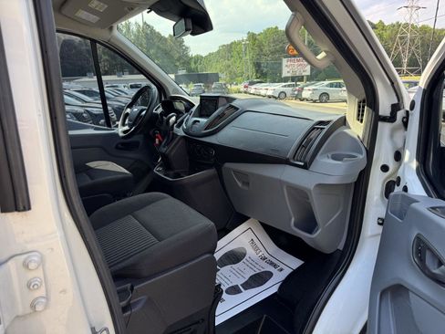 Used 2017 Ford Transit 250 130 Low Roof w/ Exterior Upgrade Package RWD image 12