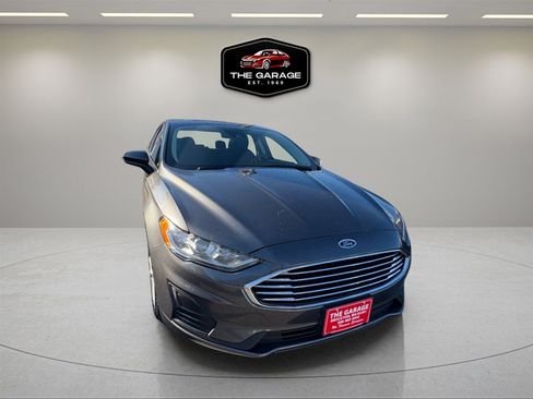 Used 2020 Ford Fusion SE image 10