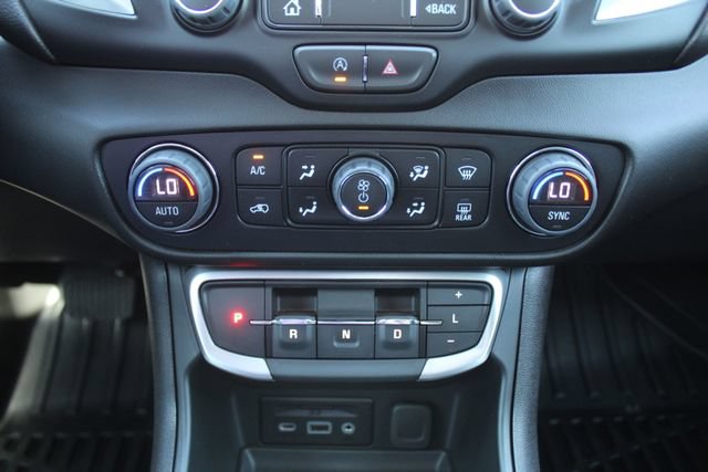Used 2024 GMC Terrain SLT w/ Infotainment Package II FWD image 31