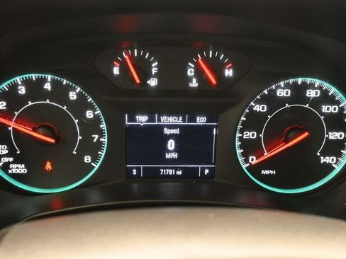 Used 2024 Chevrolet Equinox LS AWD/4WD image 38
