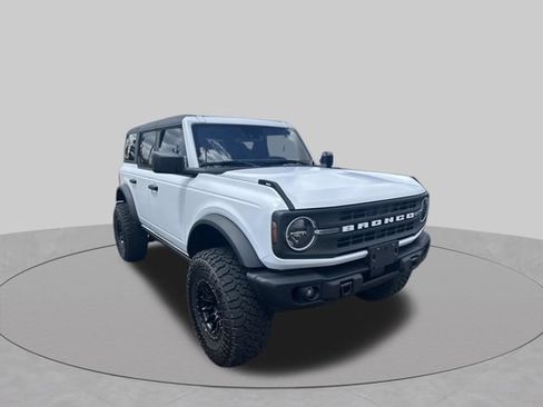 Used 2024 Ford Bronco Black Diamond AWD/4WD image 3