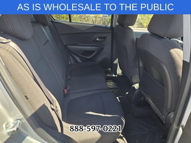 Used 2020 Chevrolet Trax LS w/ Tint and Cruise Package FWD image 16