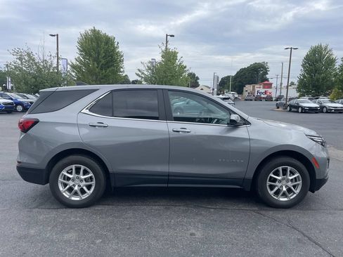 Used 2024 Chevrolet Equinox LT AWD/4WD image 8