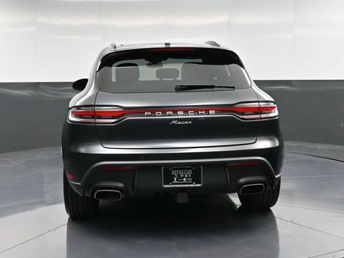 Certified 2025 Porsche Macan AWD/4WD image 7