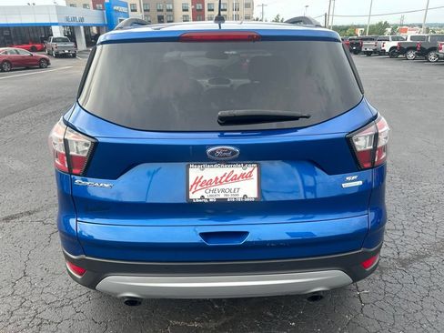 Used 2018 Ford Escape SE w/ Ford Safe & Smart Package FWD image 6
