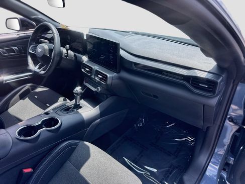 Used 2024 Ford Mustang Coupe RWD image 27