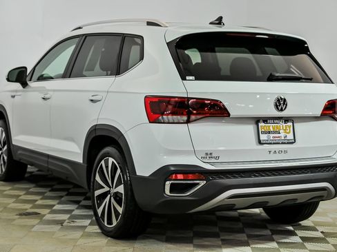 Certified 2023 Volkswagen Taos SE w/ Panoramic Sunroof Package FWD image 6