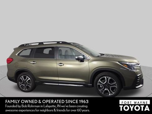 Used 2023 Subaru Ascent Touring AWD/4WD image 5