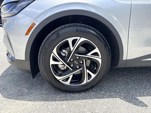 New 2026 Lincoln Nautilus Premier AWD/4WD image 10