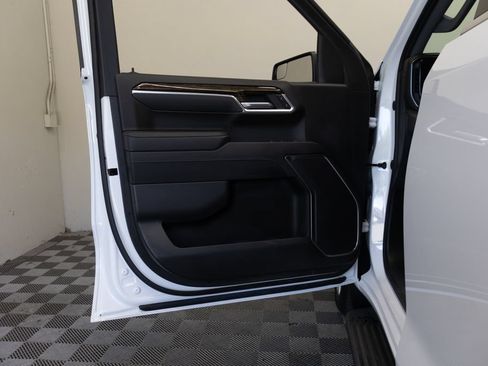 Used 2022 GMC Sierra 1500 SLE RWD image 16