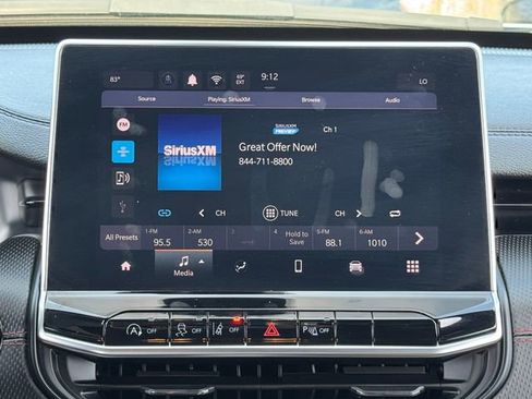 Used 2025 Jeep Compass Trailhawk image 5