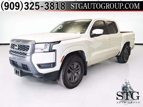 Used 2025 Nissan Frontier SV RWD image 1