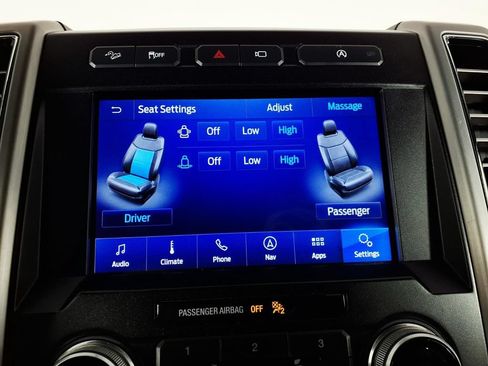 Used 2019 Ford F150 Platinum w/ Equipment Group 701A Luxury AWD/4WD image 11