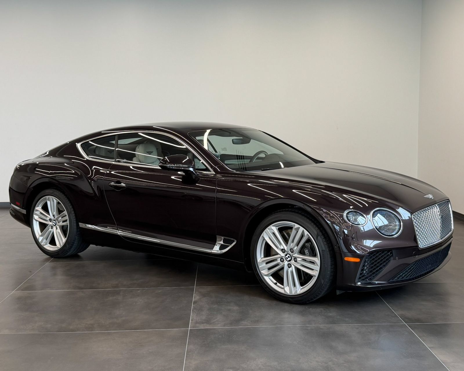 Used 2023 Bentley Continental GT V8 AWD/4WD image 1