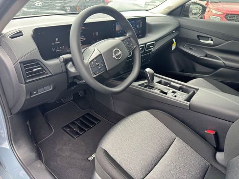 New 2026 Nissan Sentra SV w/ SV Convenience Package FWD image 12