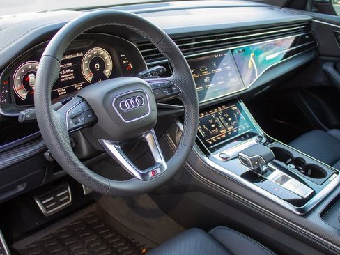 Used 2024 Audi SQ8 Prestige image 10