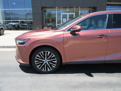 Used 2023 Lexus RX 350 Premium Plus w/ Accessory Package (Z1) AWD/4WD image 2