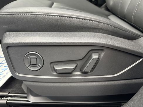 New 2025 Audi Q5 Premium image 12