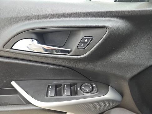 Used 2024 Chevrolet Trax RS FWD image 26