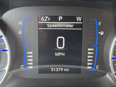 Used 2024 Chrysler Voyager LX FWD image 23