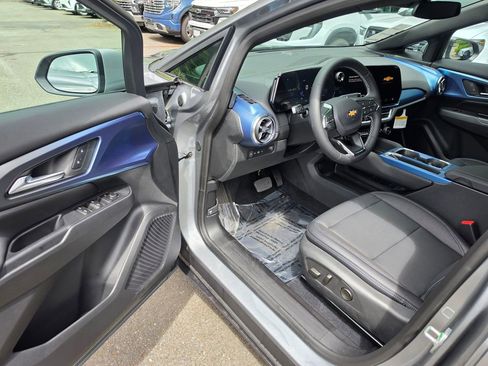 New 2026 Chevrolet Equinox EV LT AWD/4WD image 19