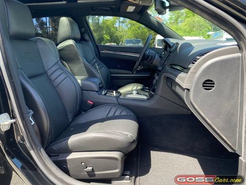 Certified 2023 Chrysler 300 C RWD image 6