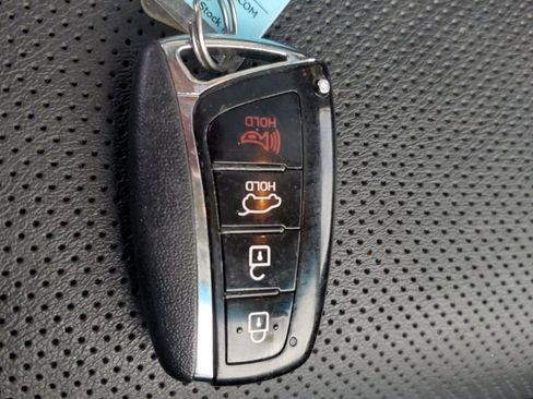 Used 2017 Hyundai Santa Fe Sport image 34