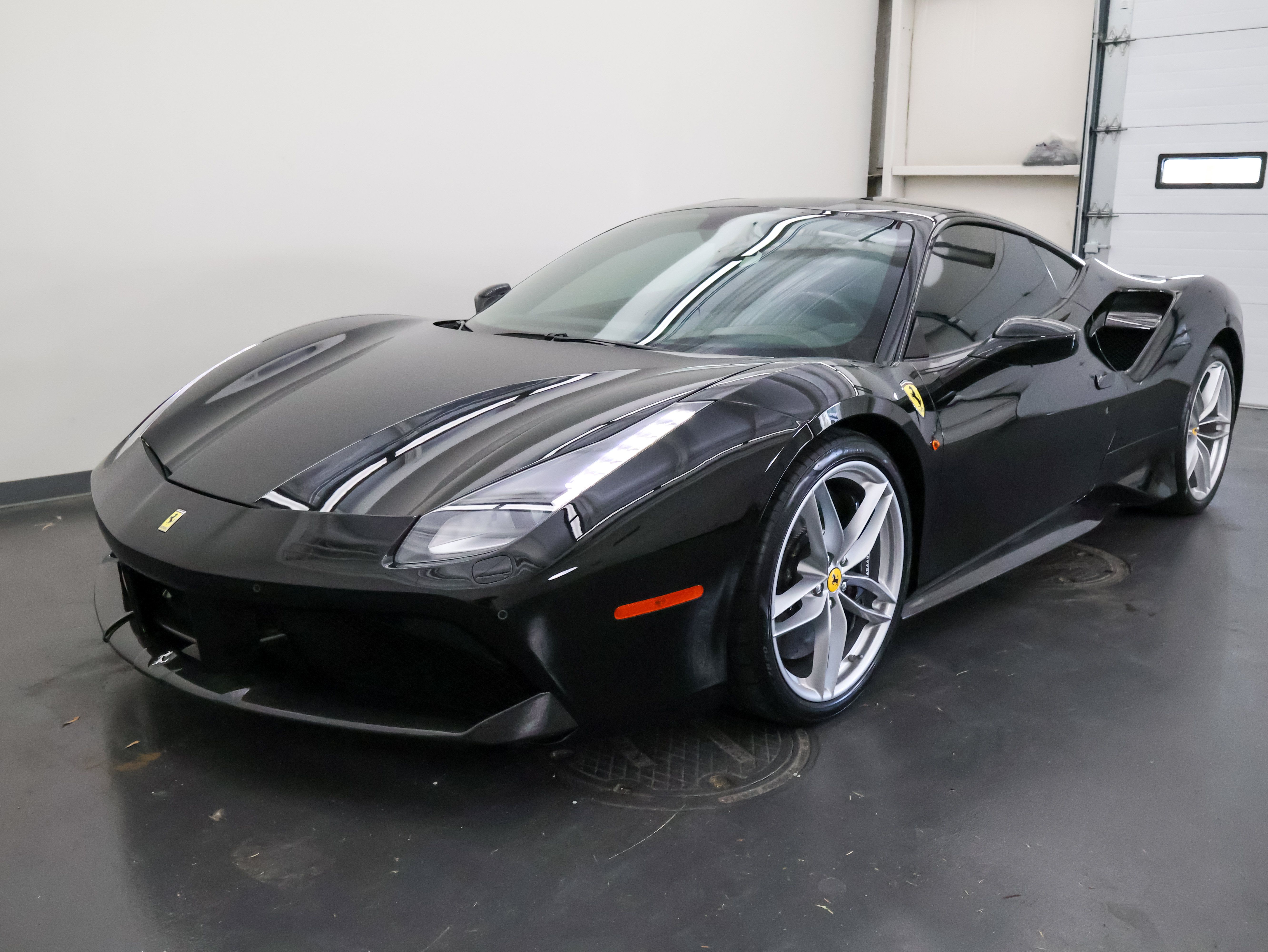Used 2016 Ferrari 488 GTB RWD image 7